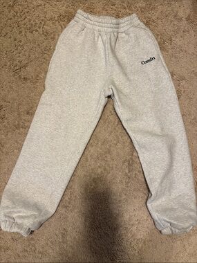 Comfrt grey sweatpants